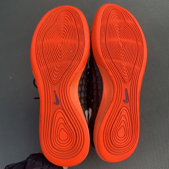 Nike MagistaX Finale II-Black/Hyper Orange Sz 7.5 main image 4